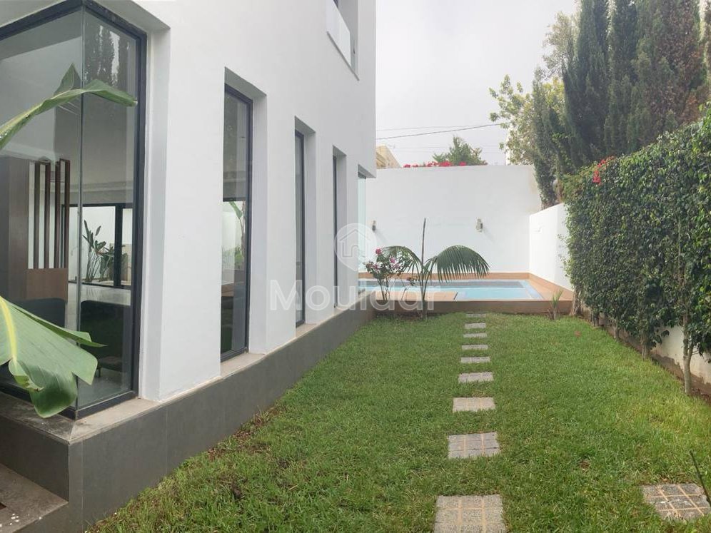 فيلا فاخرة مكونة من 4 غرف للإيجار في الدار البيضاء - Photo 9