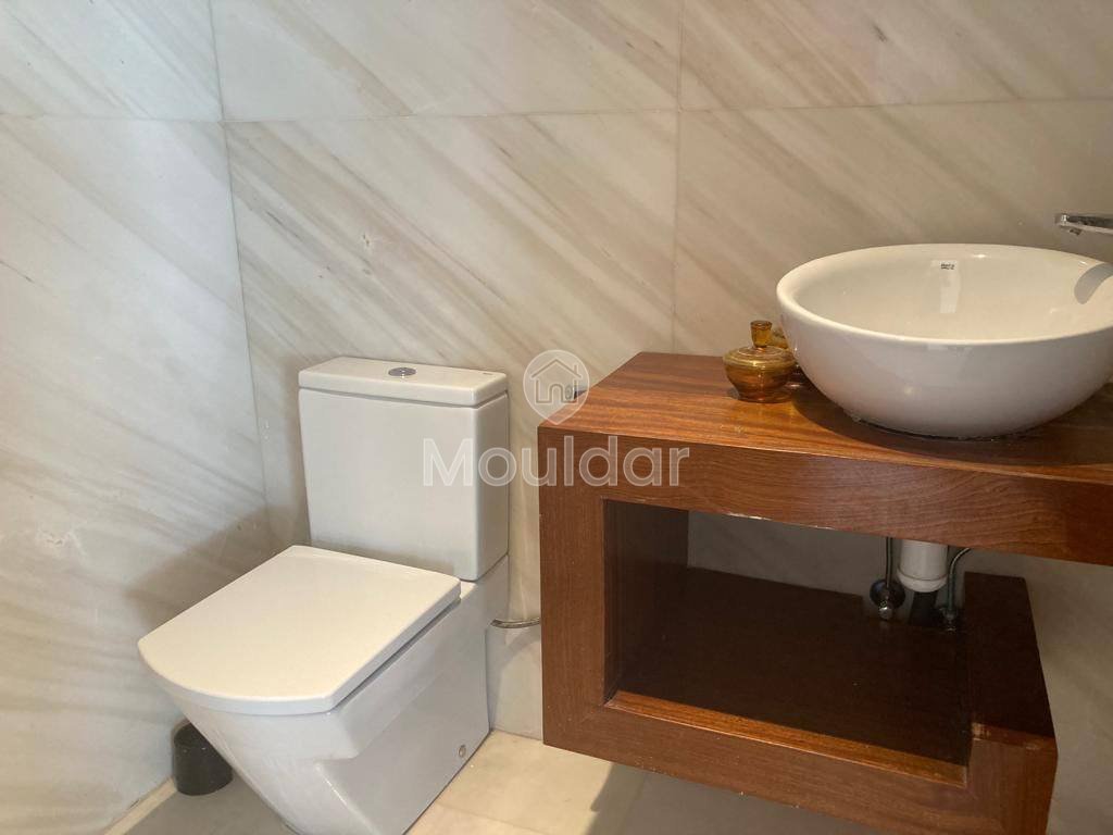 فيلا فاخرة مكونة من 4 غرف للإيجار في الدار البيضاء - Photo 10