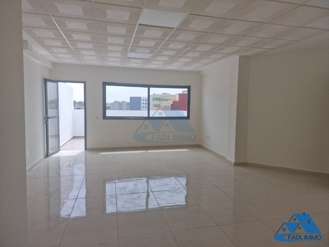 Sale of New Office Front 5 Minutes from Kénitra Station - Photo 4