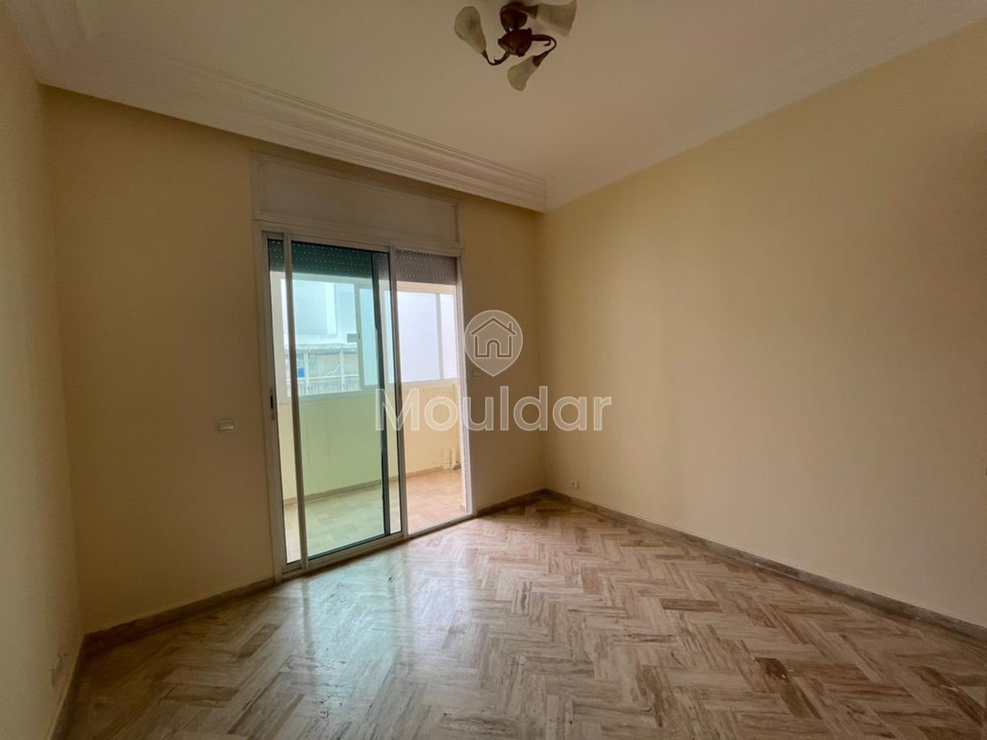Spacious Apartment for Sale in the Heart of Casablanca! - Photo 3
