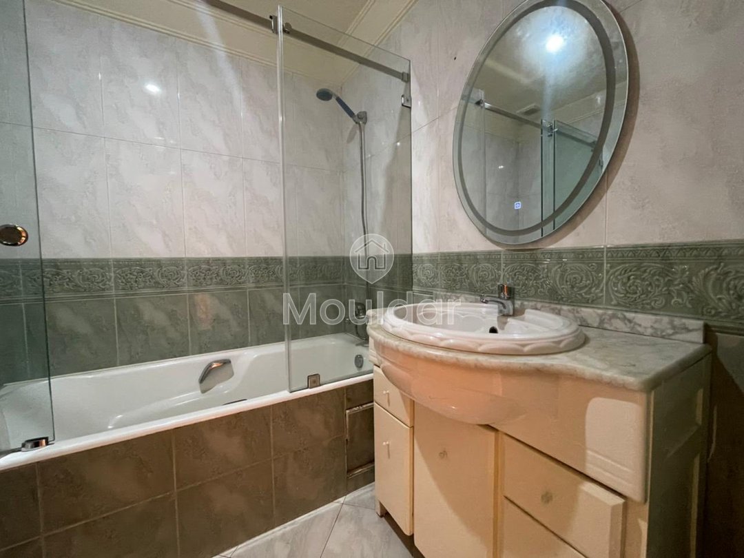 Spacious Apartment for Sale in the Heart of Casablanca! - Photo 8