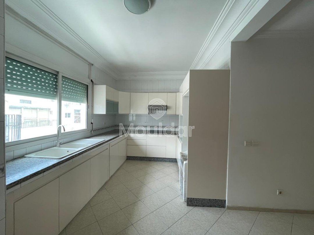 Spacious Apartment for Sale in the Heart of Casablanca! - Photo 6