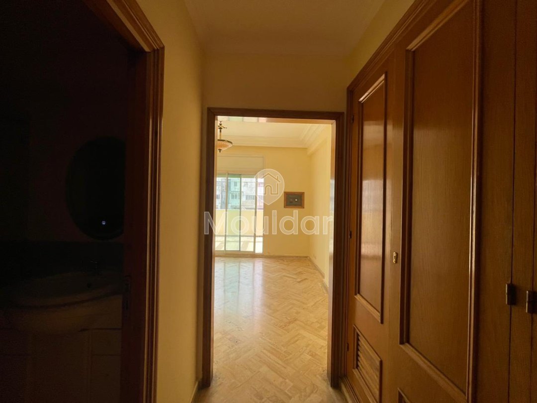 Spacious Apartment for Sale in the Heart of Casablanca! - Photo 5