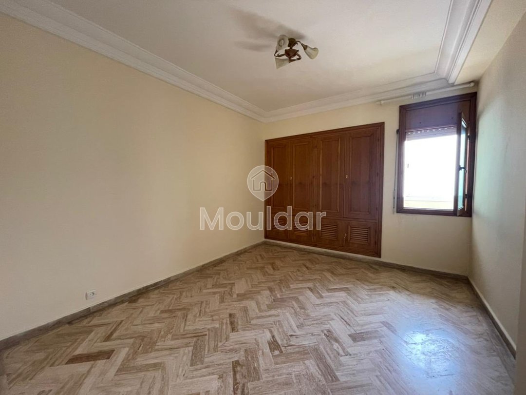 Spacious Apartment for Sale in the Heart of Casablanca! - Photo 4