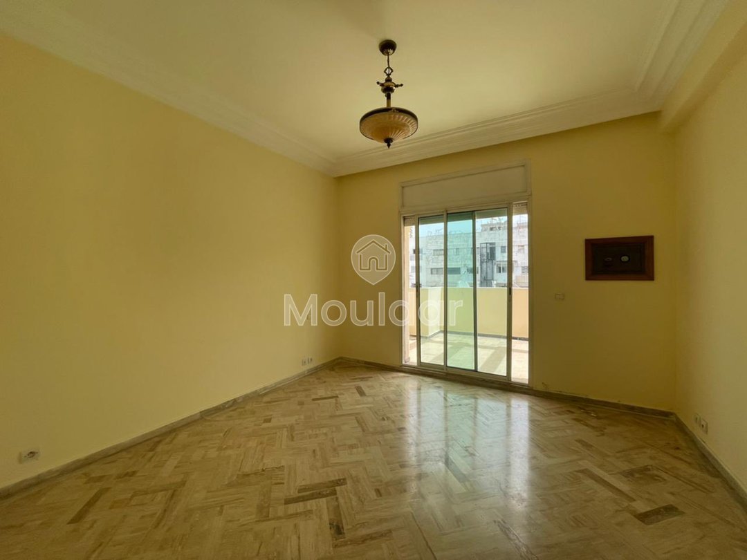 Spacious Apartment for Sale in the Heart of Casablanca! - Photo 2