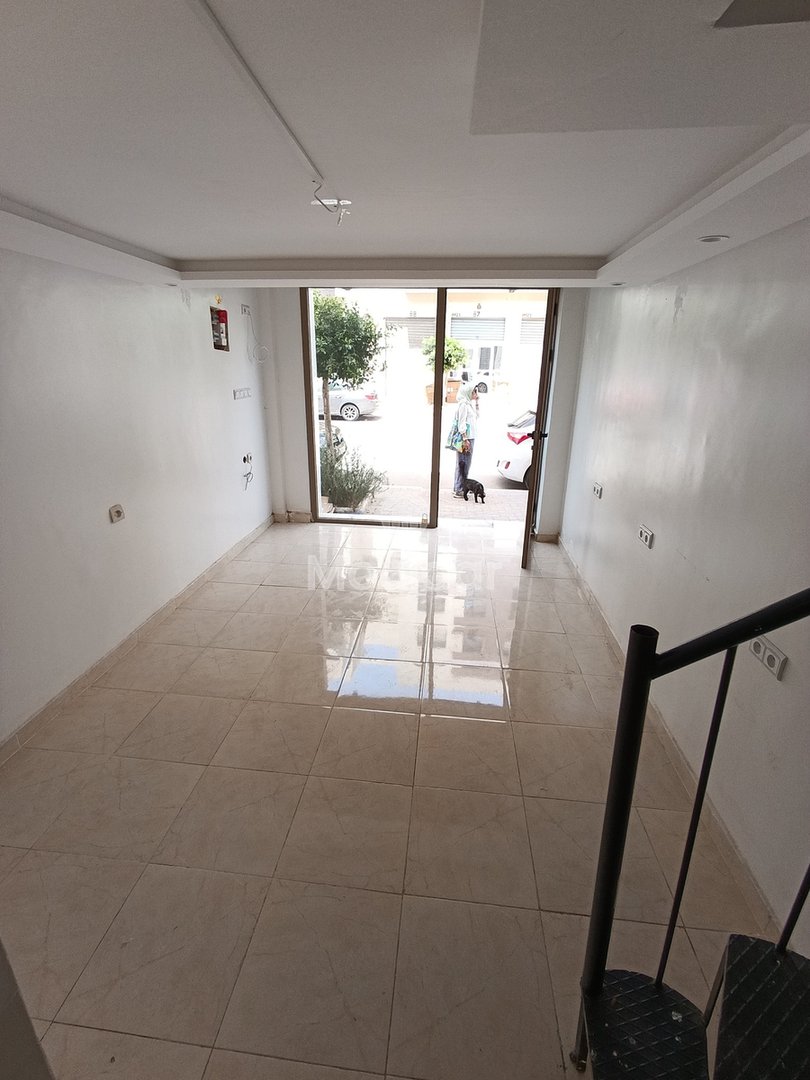 Investi in un immobile commerciale a Bouskoura - 24 m² - Photo 1