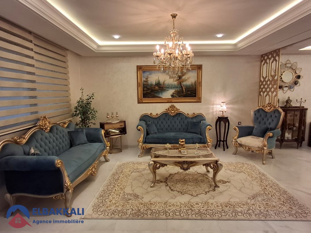 فيلا فسيحة فاخرة للإيجار - Photo 1