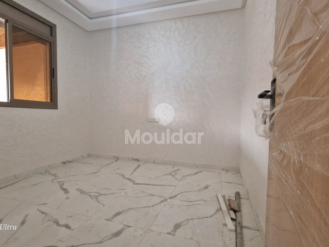 Spacious Apartment for Sale in Ksar el-Kebir - 94m² - Photo 2