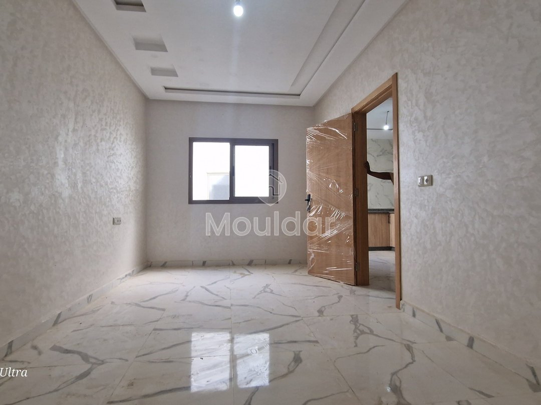 Spacious Apartment for Sale in Ksar el-Kebir - 94m² - Photo 1