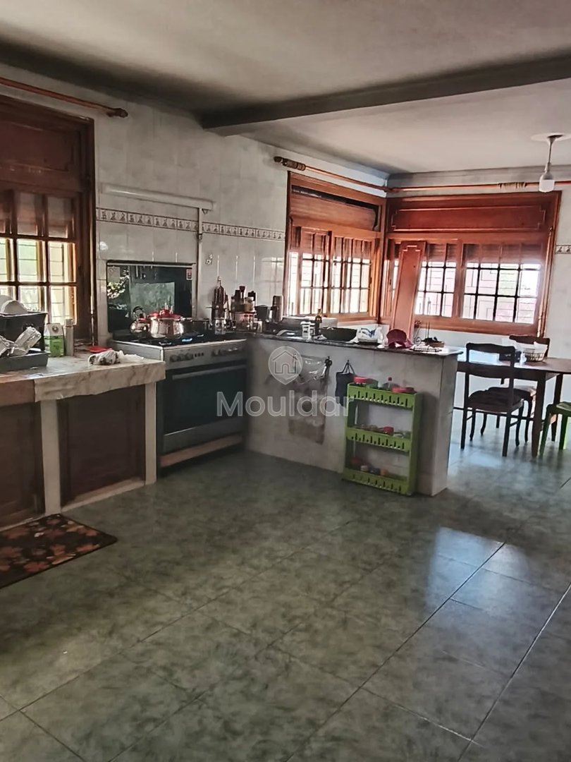 Villa Spacieuse à Vendre à Kénitra - 8 Chambres Lavissantes - Photo 13