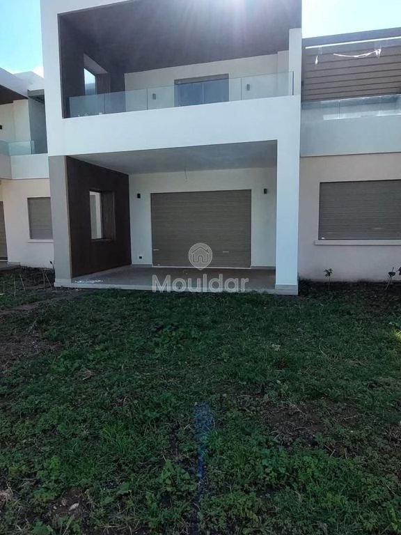 Villa Spacieuse à Dar Bouazza : 4 Chambres à Vendre - Photo 1