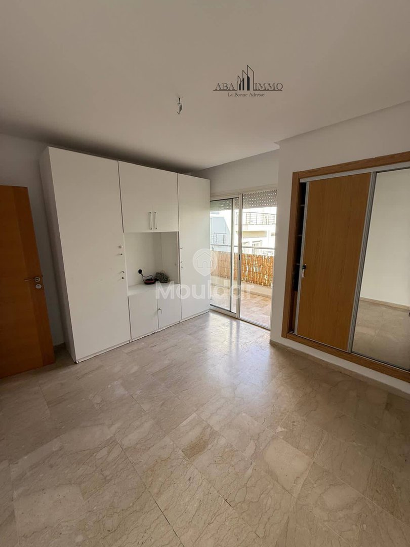 شقة للإيجار في الدار البيضاء - عين دياب، 3 غرف مريحة - Photo 4