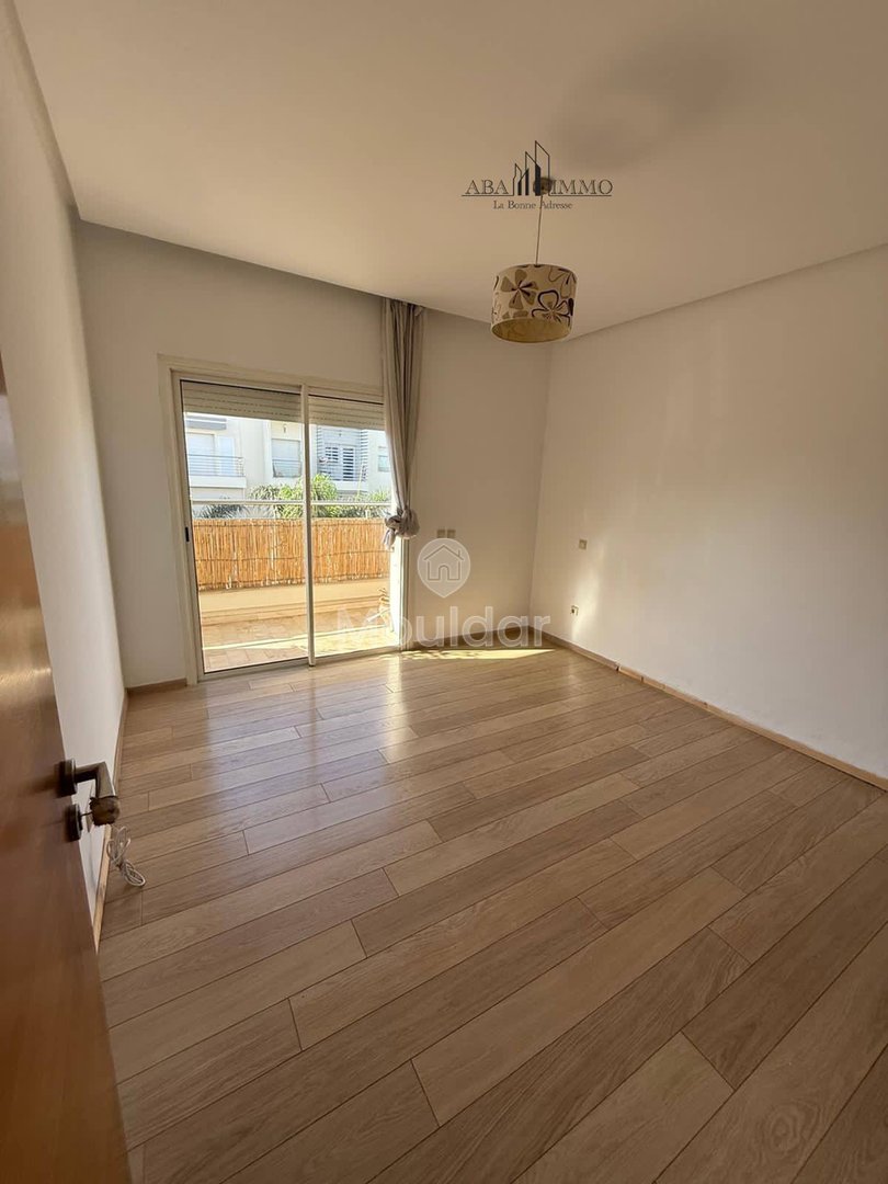 شقة للإيجار في الدار البيضاء - عين دياب، 3 غرف مريحة - Photo 5