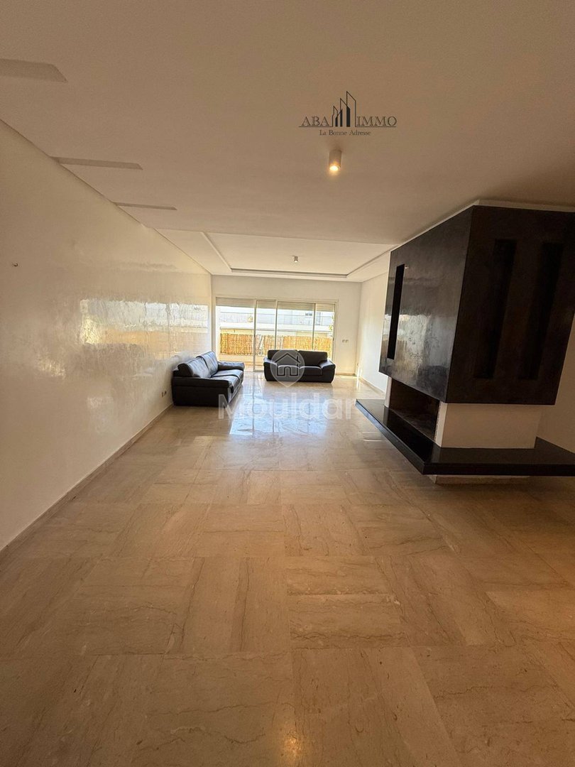 شقة للإيجار في الدار البيضاء - عين دياب، 3 غرف مريحة - Photo 3