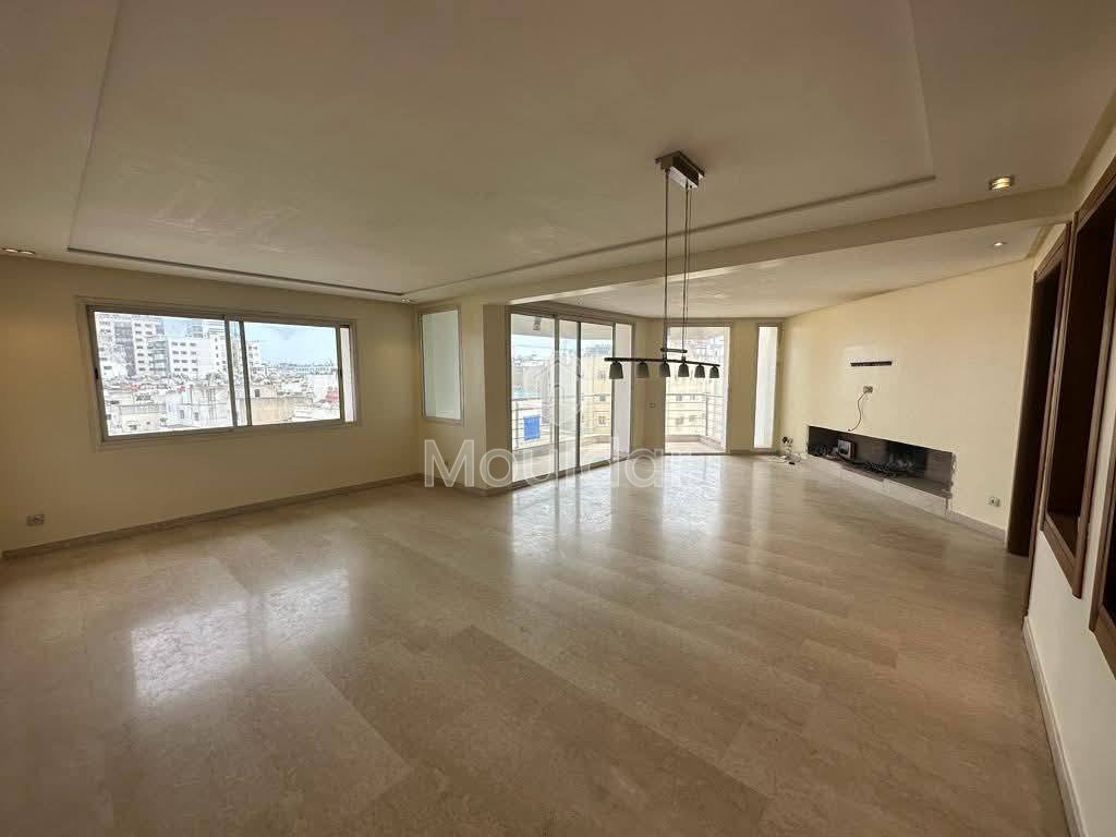 شقة ساحرة للإيجار في الدار البيضاء - 4 غرف نوم - Photo 1