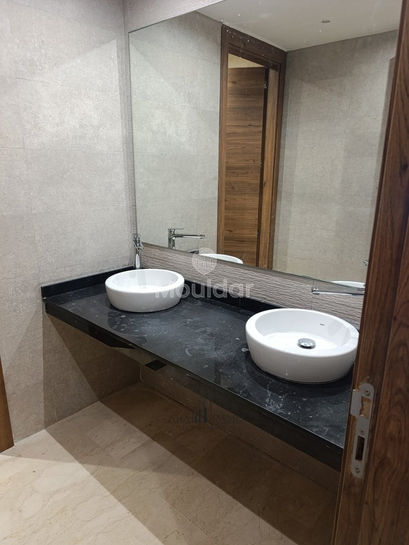 Louez un appartement spacieux de 3 chambres à Casablanca - Photo 14
