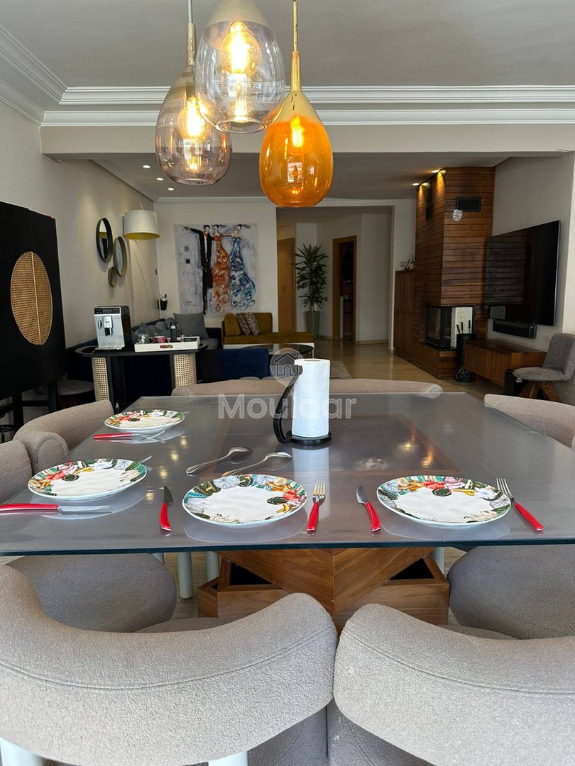 Chic 3-Bedroom Apartment for Sale in the Golden Triangle, Casablanca - Photo 11