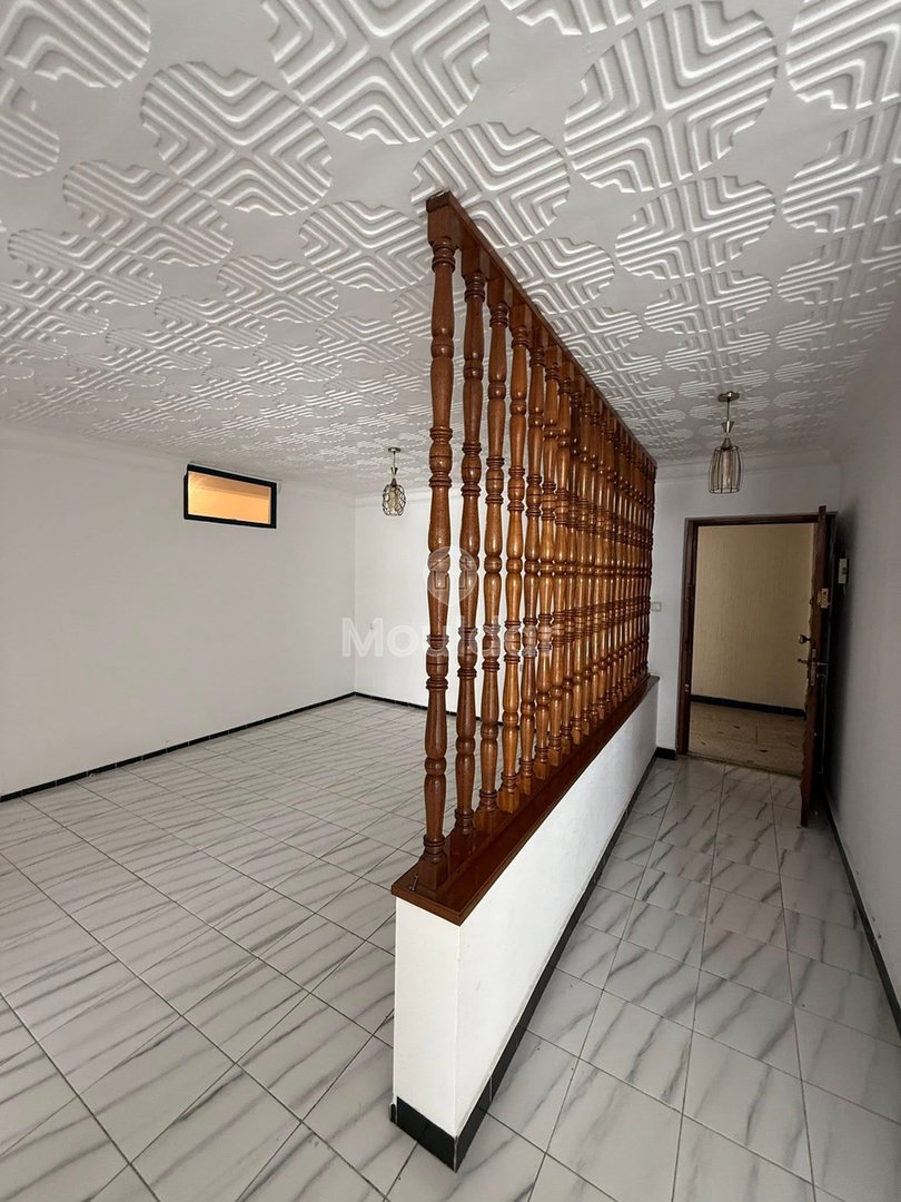 Birou de închiriat: Spațiu Premium de 180 m² în Tanger - Photo 10