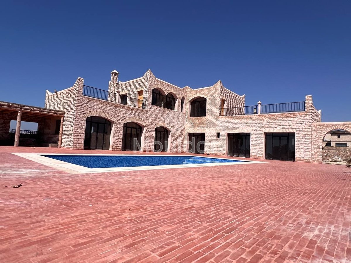 Villa d'Exception à Essaouira : Luxe et Espace Invincibles - Photo 1