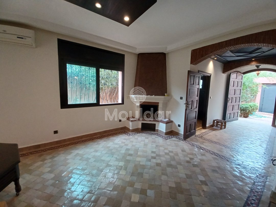 Villa Spacieuse à Marrakech : 4 Chambres, 240m² à Saisir - Photo 2