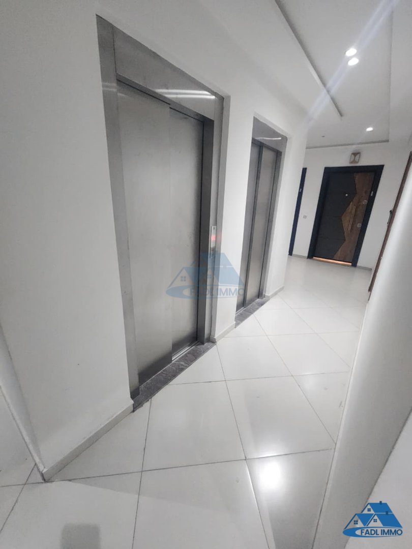 Oficina en alquiler en el Boulevard Mohamed 5 Kénitra - Photo 3