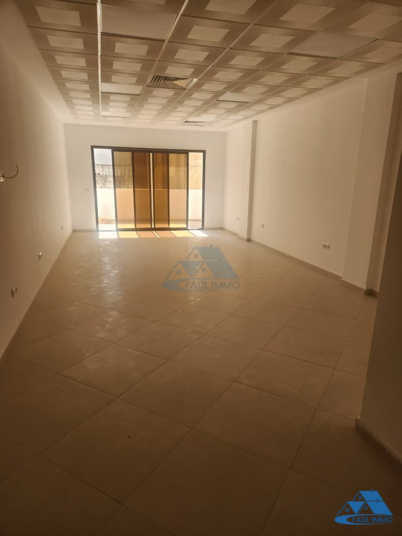 Oficina en alquiler en el Boulevard Mohamed 5 Kénitra - Photo 1