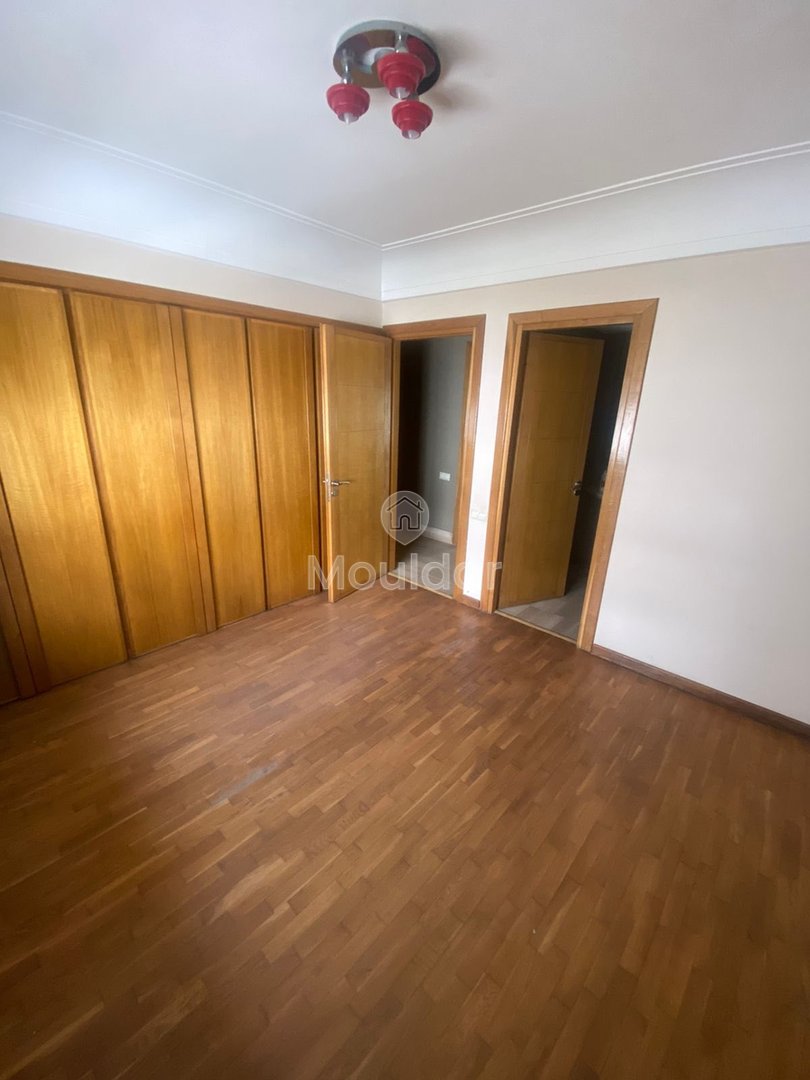 Kiralık: Üç Yatak Odalı Geniş Daire Triangle d’Or - Photo 4