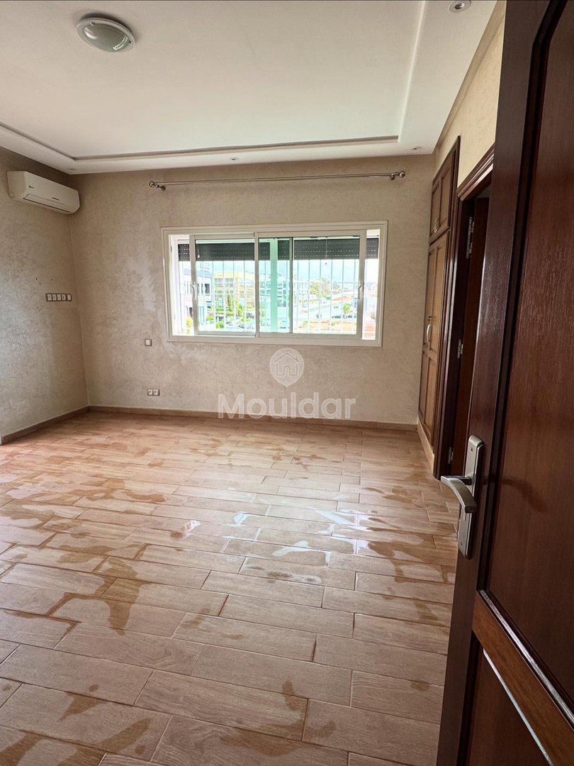 فيلا أحلام للإيجار في دار بوعزة: مساحة وراحة - Photo 1