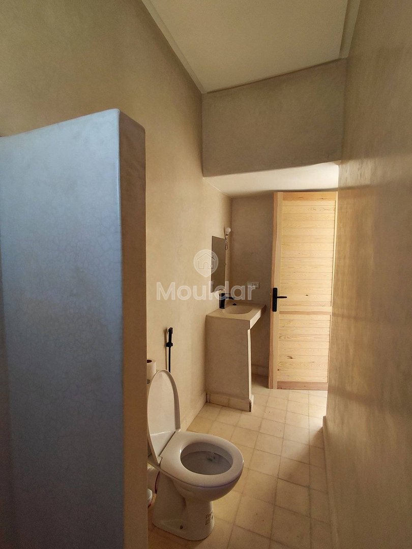 Luxury Villa for Rent: 5 Bedrooms with Garden and Pool - Photo 26