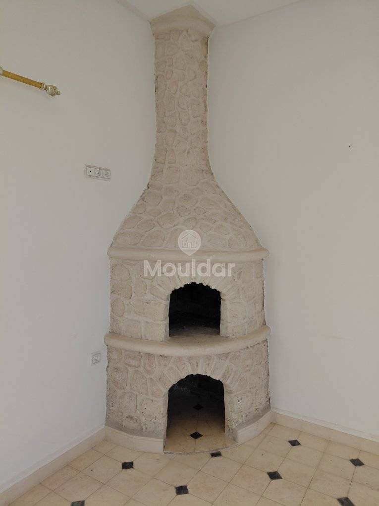 Luxury Villa for Rent: 5 Bedrooms with Garden and Pool - Photo 23