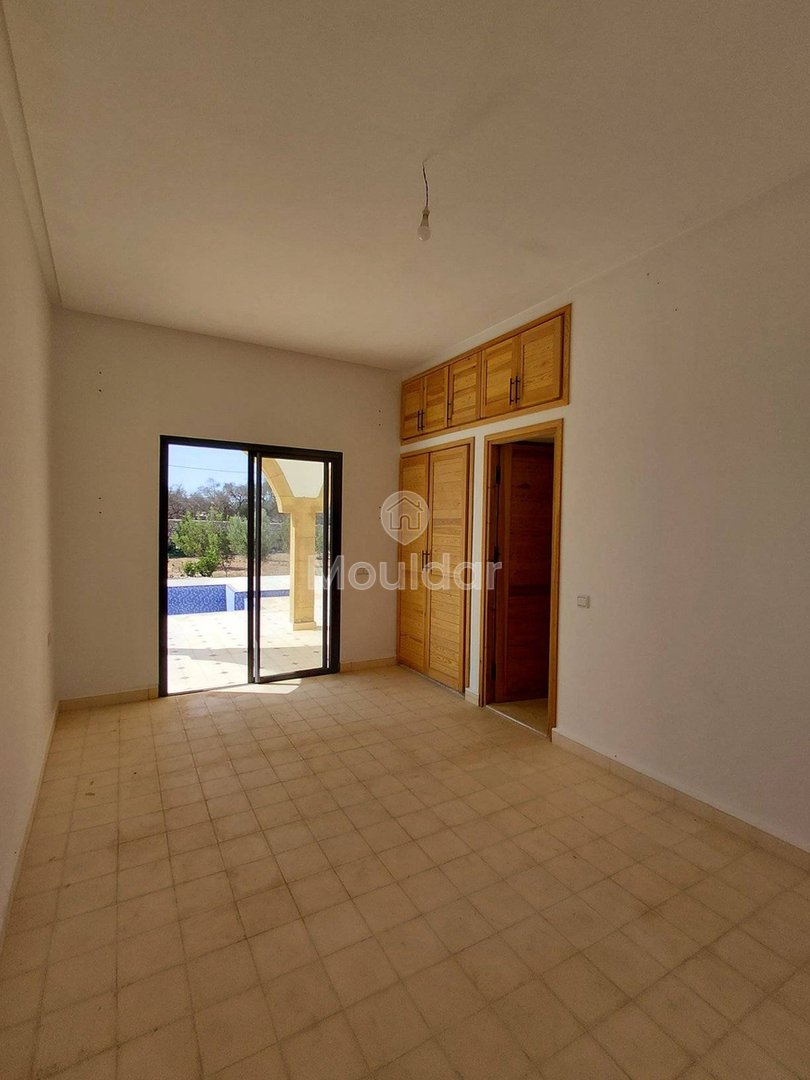 Luxury Villa for Rent: 5 Bedrooms with Garden and Pool - Photo 18