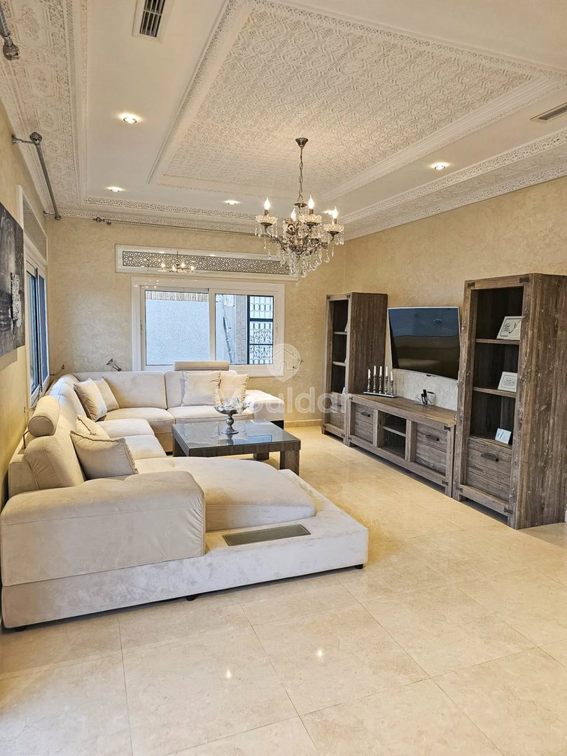 فيلا رائعة للبيع في طنجة مع مسبح ومرافق - Photo 1