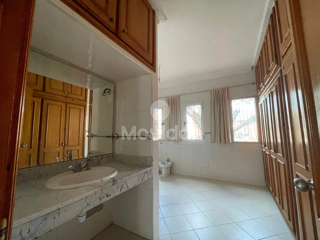 Villa de Luxe à Louer à Marrakech avec Balcon et 5 Chambres - Photo 24