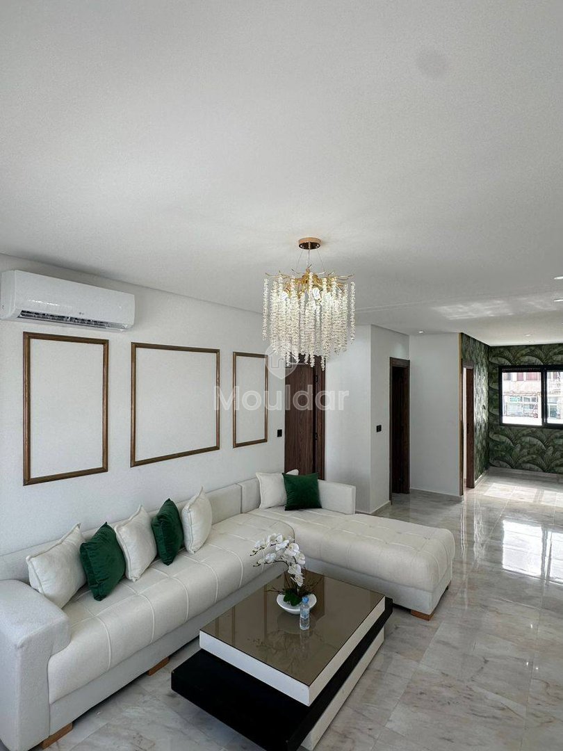 Modern studio te huur met balkon in het hart van Belvédère - Photo 2