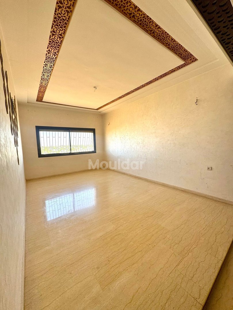 Apartment for Sale in Fes: 3 Bedrooms, Balcony, Elevator - Photo 4