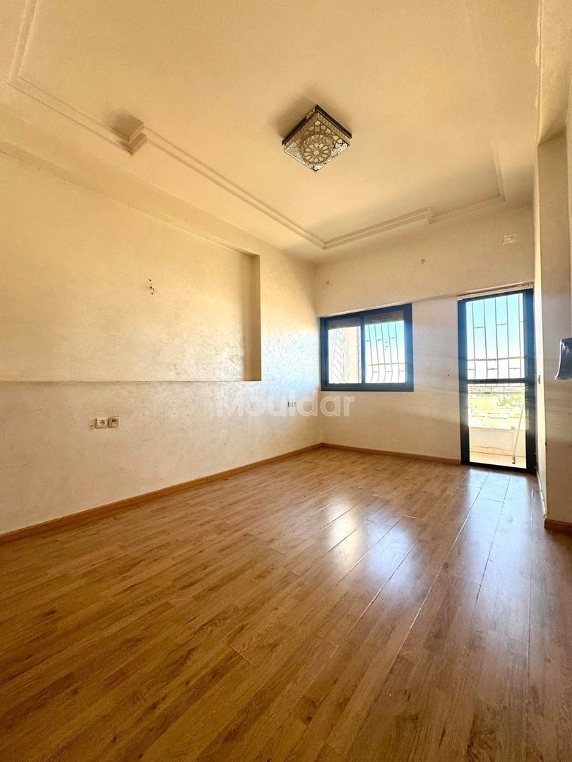 Apartment for Sale in Fes: 3 Bedrooms, Balcony, Elevator - Photo 1
