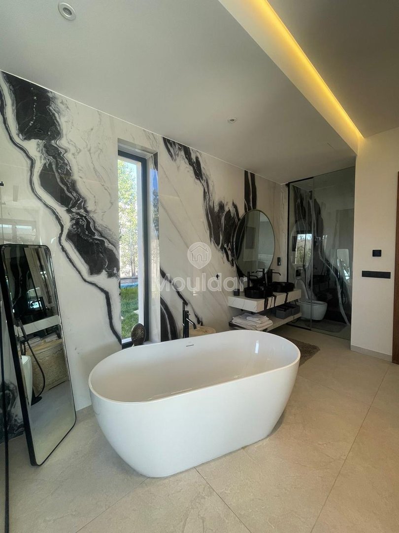 Luxe Villa in Marrakech: elegantie en beveiligd comfort - Photo 9