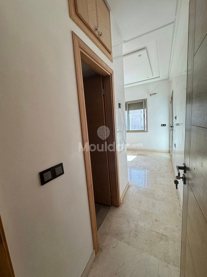 Spacious Apartment for Rent in Fes with Balcony and Parking - Photo 11