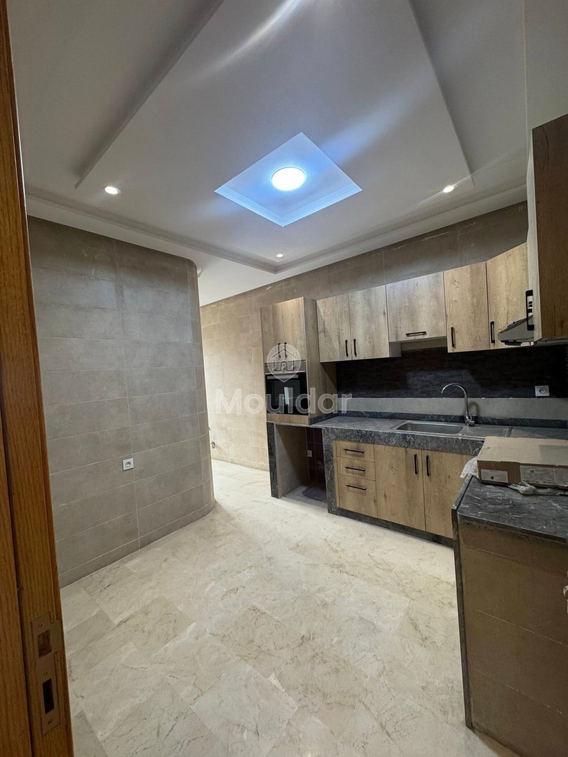 Spacious Apartment for Rent in Fes with Balcony and Parking - Photo 13