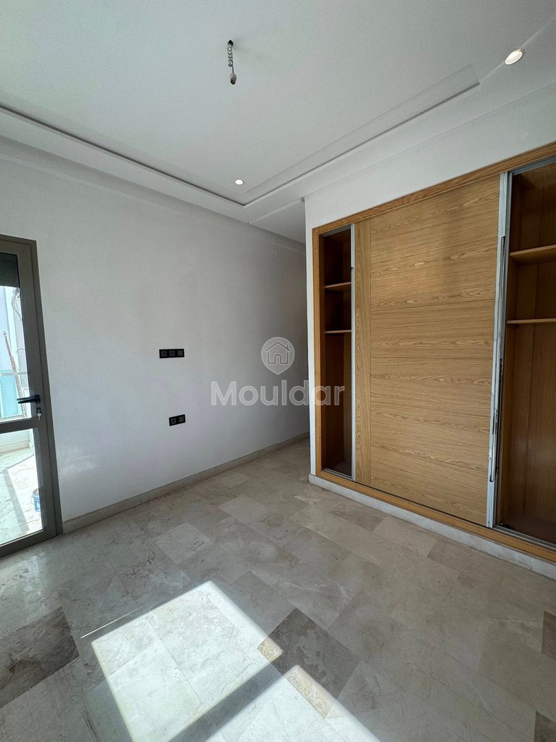 Spacious Apartment for Rent in Fes with Balcony and Parking - Photo 8