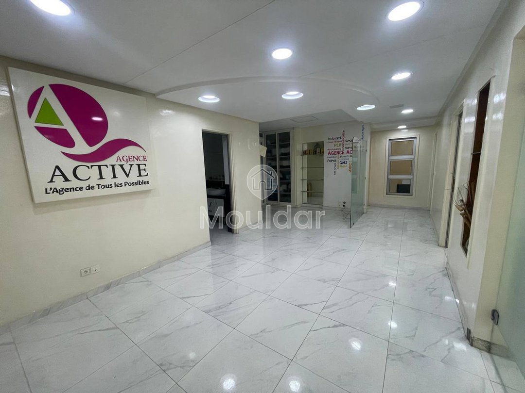 مكتب للبيع في الدار البيضاء: مساحة مثالية تبلغ 121م² - Photo 1