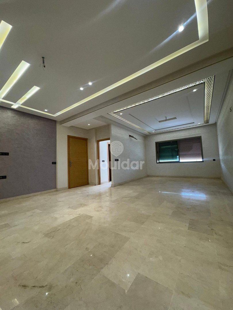 Spacious Apartment for Rent in Fes with Balcony and Parking - Photo 2