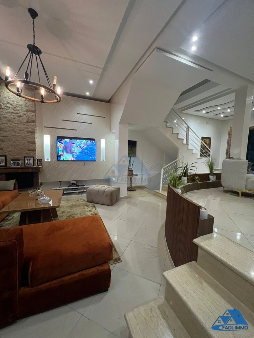 Venta elegante de villa en el barrio El Golf 335m2 Kénitra - Photo 10