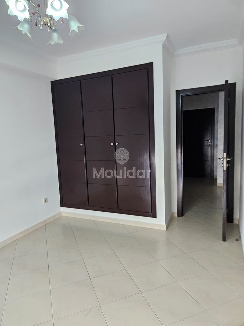 De închiriat: 2 dormitoare cu balcon în centrul orașului Tanger - Photo 5