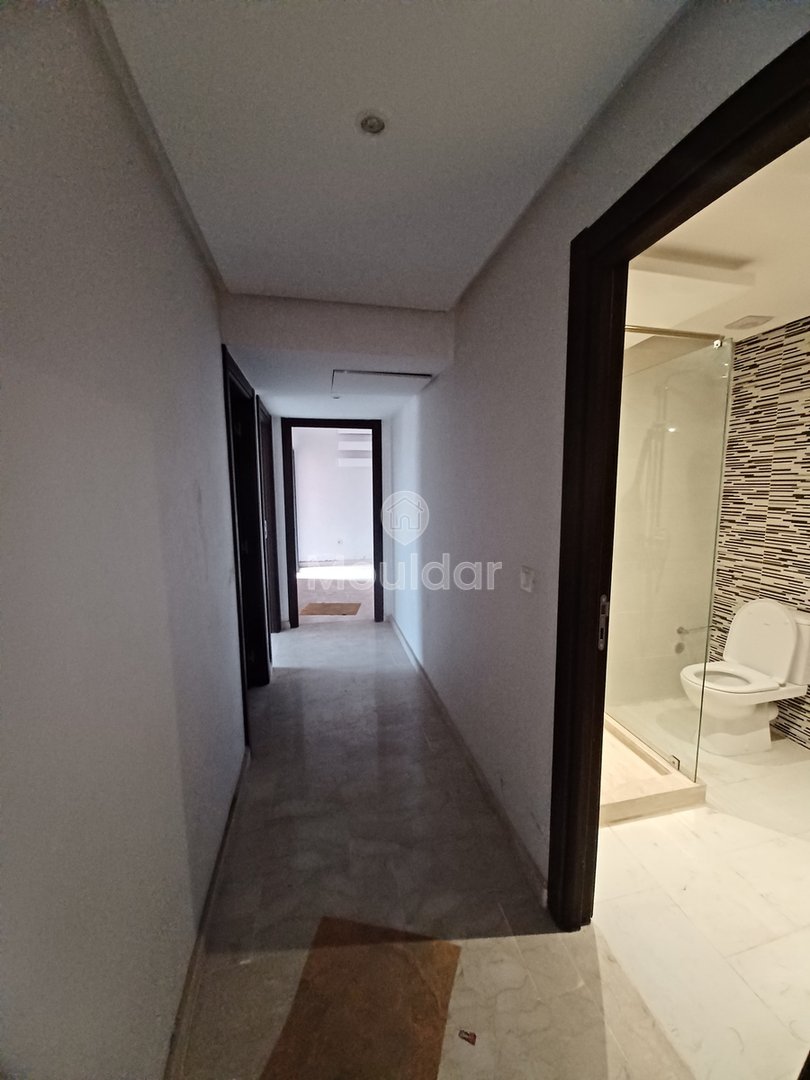Appartement te huur in Marrakech: Comfort, Zwembad en Veiligheid - Photo 10