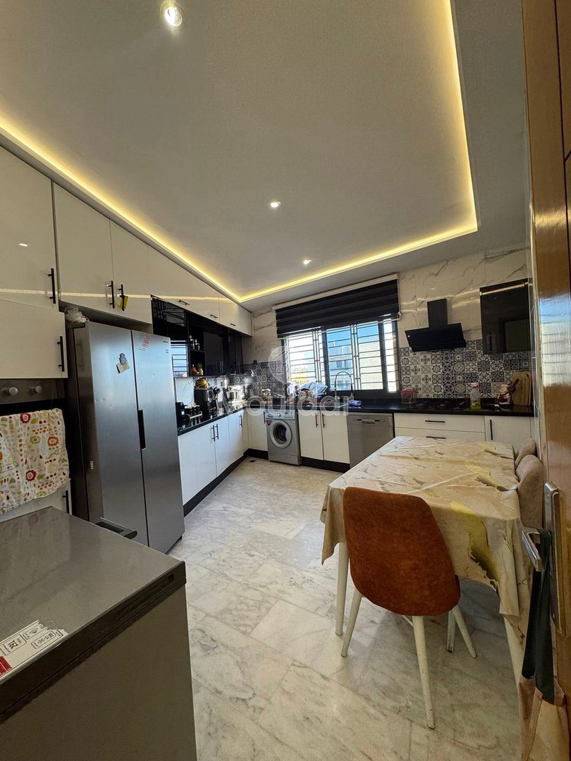 For Sale: Spacious Apartment in Fès with Balcony and Parking - Photo 22