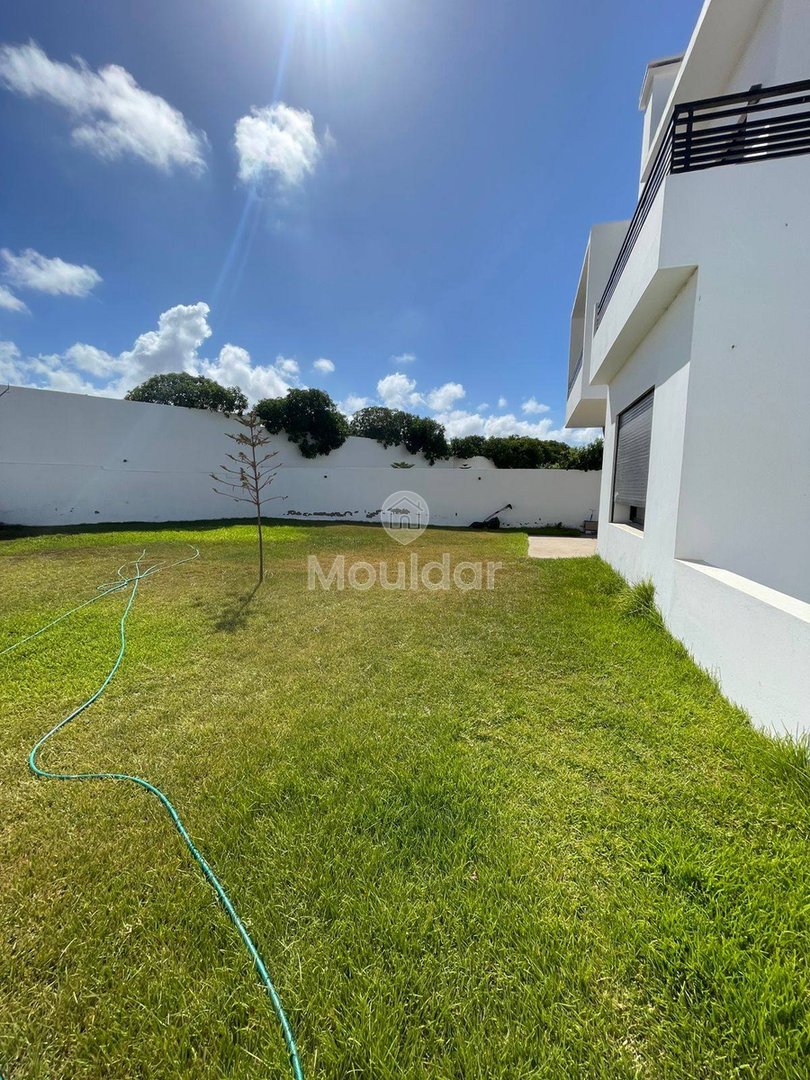 Villa de Luxe à Dar Bouazza : 450m² de Confort - Photo 8
