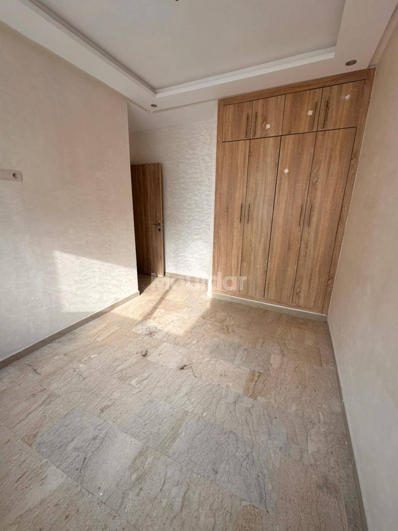 Modern Studio for Rent with Terrace in Val d'Anfa - Photo 1