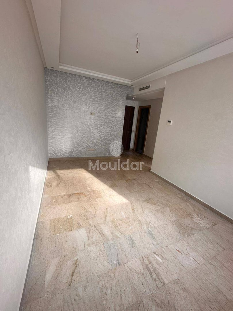 Modern Studio for Rent with Terrace in Val d'Anfa - Photo 3