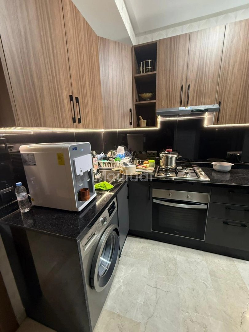 Spacious apartment for sale in Casablanca with balcony and parking - Photo 8